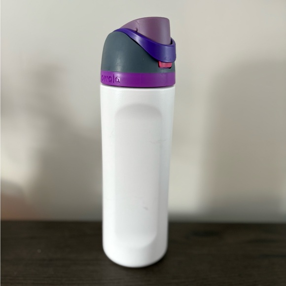 Owala Water Bottle - Picture 2 of 3